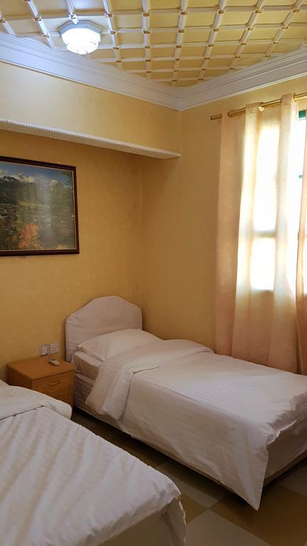 Al Majd Hotel ‘Ibrī Zewnętrze zdjęcie