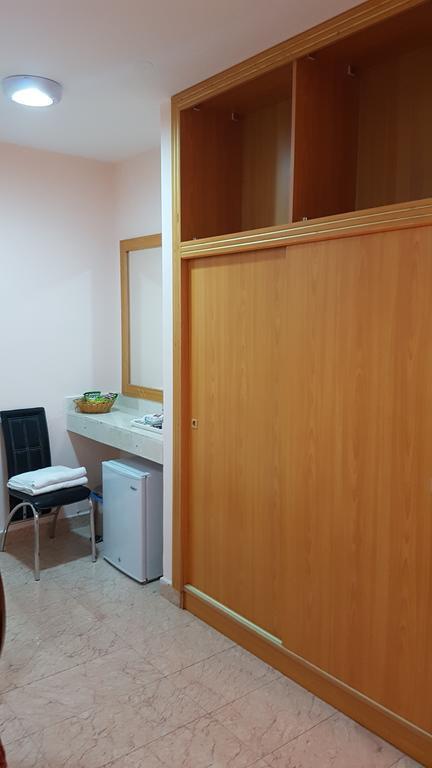 Al Majd Hotel ‘Ibrī Zewnętrze zdjęcie